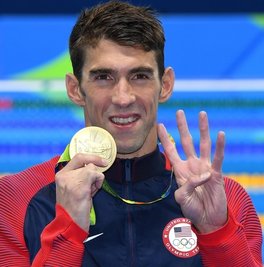 Stolzer Sieger: Michael Phelps gewann in Rio bisher vier Goldmedaillen.