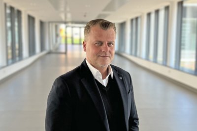 Prof. Dr. med. Eric Röhner - Leiter der Orthopädie am HBK