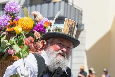 Neben "de Neideiteln" grüßte auch "dor Blumme-August" die Gäste.