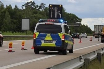 A 4 bei Hainichen zeitweise dicht - Die rechte Fahrspur musste zeitweise gesperrt werden. 