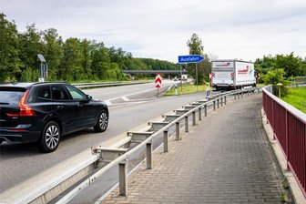 A 4: Darum waren am Mittwoch Ab- und Zufahrten bei Hainichen, Berbersdorf und Siebenlehn gesperrt - Freie Fahrt auf der Abfahrt von der A 4 in Richtung Dresden nach Hainichen. Entgegen der Ankündigung war die Fahrbahn gegen 8.30 Uhr bereits frei.