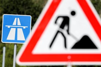 A 4 in Chemnitz: Diese Einschränkungen gelten Montag - Auf der A 4 wird es in der kommenden Woche ein bisschen enger als gewohnt.