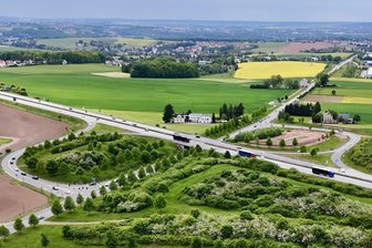 A 72 bei Zwickau: Autobahn wird im Sommer zur Großbaustelle - In der nördlicheren Schleife der Anschlussstelle Zwickau-Ost wird der Bau schon vorbereitet.
