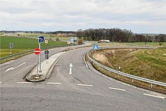A 72: Neben Geithain weitere Anschlussstelle schon ab Donnerstagabend gesperrt - Die Anschlussstelle Geithain der A 72 ist gesperrt worden. Aktuell ist auch eine weitere Ab- und Auffahrt der Autobahn betroffen. 