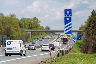 A 72 zwischen Treuen und Reichenbach bis Jahresende Großbaustelle - Ab der Anschlussstelle Treuen bis Reichenbach wird in diesem Jahr die Fahrbahn der A 72 komplett erneuert.