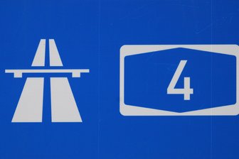 A-4-Abfahrt Limbach-Oberfrohna für mehrere Stunden gesperrt - Die A-4-Abfahrt Limbach-Oberfrohna in Fahrtrichtung Dresden ist am Donnerstag für mehrere Stunden gesperrt.