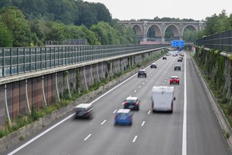 A4: Auffahrt bei Chemnitz kurzfristig gesperrt - Die Autobahn A 4 nach der Auffahrt Chemnitz-Glösa Richtung Erfurt.