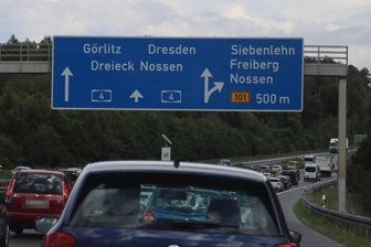 A4: Autos kollidieren bei Siebenlehn - Stau -