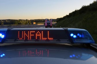 A4 bei Görlitz voll gesperrt nach Lkw-Zusammenstoß - Nach einem Lkw-Unfall bei Görlitz bleibt die A4 in Richtung Dresden vorerst gesperrt. (Symbolbild)