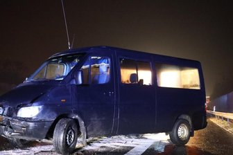 A4/Frankenberg: Transporter dreht sich auf Autobahn -