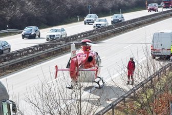 A72: Frau springt von Brücke und verletzt sich schwer - 