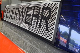 A72: Hänger geht in Flammen auf - 