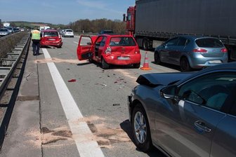A72 Stollberg/Chemnitz: Schwerer Unfall sorgt derzeit für mehrere Kilometer Stau -