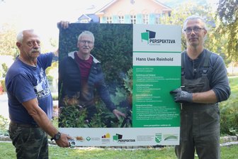 Ab in die Mitte: Oederan sahnt erneut ab - Die Perspektiva Oederan wurde 2019 beim Wettbewerb „Ab in die Mitte" eingereicht. Hans-Peter Braun (l.) und Rolf Büttner halfen damals beim Aufbau mit.
