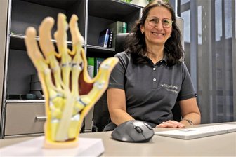 Ab sofort in Lichtenstein: Diese neuen Ärzte nehmen noch Patienten auf - Rheumatologin Samira Schnabel arbeitet seit dem Jahreswechsel im Lichtensteiner Ärztehaus. Die Fachärztin zählt zum Team von Exelomed. Bisher war sie in Chemnitz tätig, ihre Patienten kommen von jeher aus einem großen Einzugsgebiet.
