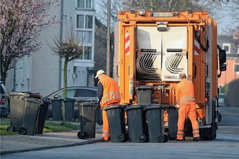 Abfallentsorgung im Landkreis Zwickau verschiebt sich wegen Feiertagen - Die Müllentsorgung verschiebt sich wegen der Feiertage im Mai.
