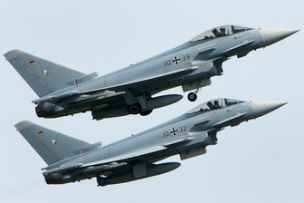Abfangübungen überm Erzgebirge: Kampfflugzeuge donnern über die Region - Eurofighter sind am Dienstag im Rahmen einer Übung über Aue-Bad Schlema geflogen.