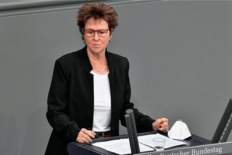 Abgeordnete: Kein Sozialabbau wegen Corona - SabineZimmermann - Gewerkschafterin