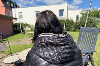 Abgerutscht - Eine Wohnungslose erzählt - Die Zahl der wohnungslosen Frauen steigt.