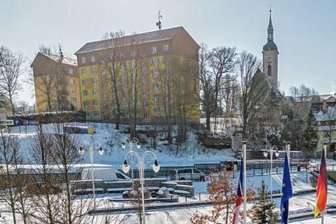 Abgesagter Europatag: Erzgebirger sind empört - Blick auf die Gemeinsame Mitte in Bärenstein/Vejprty. Dort sollte am 13. Mai der Europatag gefeiert werden - in Regie der Europäischen Kommission sowie des Europäischen Parlaments.