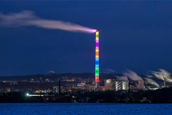 Abgeschaltet: Im Chemnitzer Kraftwerk von Eins ist die Braunkohle Geschichte - Ein Bild, das der Vergangenheit angehört: Eine Abgasfahne steigt aus dem Schornstein des Heizkraftwerkes Chemnitz. Das Braunkohlekraftwerk wurde am Donnerstag stillgelegt, Rauch ist nun nicht mehr zu sehen.