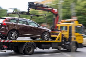 Abgeschleppt für 860 Euro: Ist das rechtens? - Das kann teuer werden.