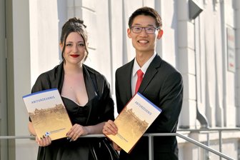 Abi mit 1,0: Das sind die Besten am Europäischen Gymnasium Waldenburg - Emely Marlehn Wilson und Zhaoyang Li erreichten eine Abinote von 1,0.