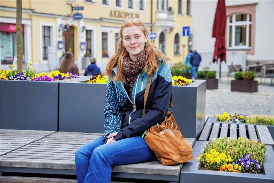 Abiturprüfungen haben begonnen: Wie Schüler aus dem Erzgebirge sie meistern - Cora Heidler (19) aus Annaberg. 