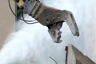Abrissarbeiten auf dem künftigen JVA-Gelände dauern länger -
