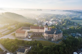 Abschied mit Musik: Gedenkfeier für Eberhard Hertel heute auf Schloss Voigtsberg - Auf Schloss Voigtsberg gibt es am Freitag ab 18 Uhr eine öffentliche Gedenkfeier für Eberhard Hertel.