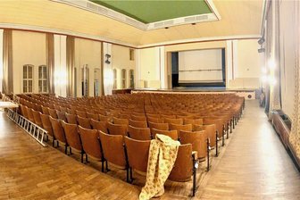 Abschied unter Tränen: Bad Schlema verliert einen Sachzeugen der Wismut-Zeit - Der große Saal im Kulturhaus "Aktivist" wird zur Museumsfläche umgebaut und soll auch kulturell nutzbar bleiben.