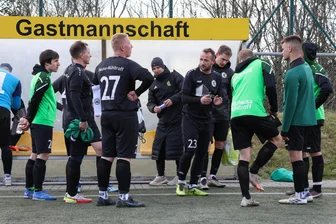 Abstiegskampf in der Fußball-Vogtlandliga: Kellerkinder haben am Wochenende richtig dicke Bretter zu bohren - Der VfB Pausa-Mühltroff würde am Wochenende bei einer Niederlage zu Hause gegen den Tabellenzweiten Rodewisch in die Vogtlandklasse absteigen.