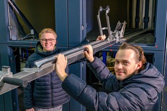 Abstimmung zum besten Start-up aus Sachsen: Diese Firmen stehen im Finale - Fahrrad-Garage im Container: Patrick Rabe (links) und Steve Winter von der Firma RWC Factory Gmbh aus Chemnitz entwarfen eine sichere Bike-Unterkunft.