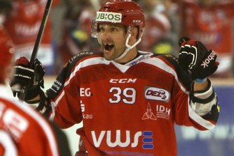 Abwehrchef kehrt nach Leidenszeit ins Team zurück - Der Fels in der Brandung: Jakub Körner spielt seit zehn Jahren in der zweithöchsten deutschen Spielklasse. Er will in den nächsten Tagen mit den Eispiraten Crimmitschau den Klassenerhalt perfekt machen.