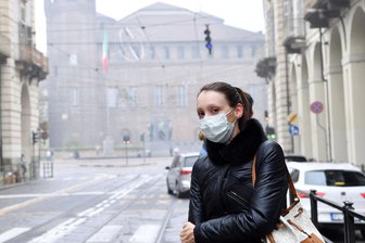 Achtung Autofahrer: Italien führt Diesel-Fahrverbot ein - Was Urlauber jetzt wissen sollten - Ältere Diesel-Pkw bald unerwünscht: Wie hier in der Turiner Innenstadt wird die Luftverschmutzung zunehmend zum Gesundheitsproblem. In mehreren Provinzen der norditalienischen Po-Ebene wird es deshalb ab Oktober ein Fahrverbot für Diesel mit Abgasnorm Euro-5 und darunter geben.