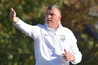 Achtung, Stolpergefahr! Thalheimer und Stollberger Landesklasse-Kicker sind gewarnt - Thalheims Trainer René Wendler hat seine Elf auf den Gegner eingeschworen.