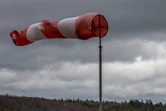 Achtung Sturmböen: Wald und Parks in Chemnitz sollten nicht betreten werden - Der Deutsche Wetterdienst warnt vor Sturmböen.