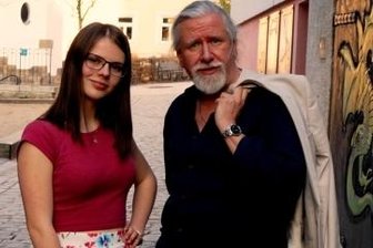 Action-Thriller folgt auf Liebesroman - Larissa Carolin und Wolfram Christ laden zu einer spannenden Lesung in den Kunstsalon. 