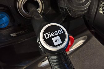 ADAC-Studie: Der Diesel verschwindet - So sieht es in Sachsen aus - Der Diesel scheint ein Auslaufmodell zu sein: Die Autohersteller bieten immer weniger Modelle mit Selbstzünder an.
