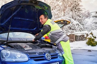 ADAC wird immer häufiger zu Pannen von E-Autos gerufen - In diesem Winter waren drei Dezembertage die einsatzreichsten für den ADAC in Sachsen.