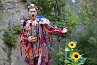 Addams Family entert die Greifensteine - Carl Zellers Operette "Der Vogelhändler" beendet am 8. August den Premierenreigen und am 29. August auch die Festspielsaison. 