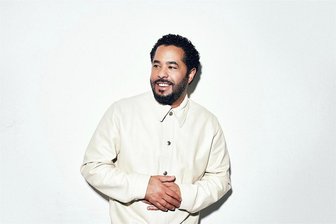 Adel Tawil im Interview: Warum das Lied "Nirvana" ein emotionaler Moment im Wasserschloß wird - Adel Tawil tritt am 10. August im Wasserschloß Klaffenbach auf.