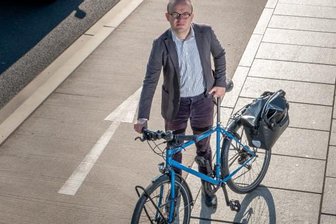 ADFC-Geschäftsführer über Trend zum Miniauto bei Jugendlichen: "Kinder-Autos nicht die Lösung" - Konrad Krause, Geschäftsführer des ADFC Sachsen, setzt sich mit seinen Vereinsmitgliedern für mehr Radwege im Freistaat als Alternative zum Autofahrverkehr ein.