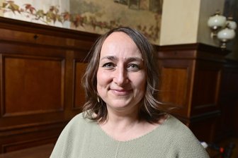 Adorf verabschiedet sich von umstrittenem Vorhaben in der Innenstadt - Adorfs Hauptamtsleiterin Antje Goßler hält für das Projekt Digitales Museum Adorf die Fäden in der Hand.
