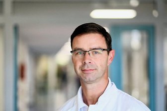 Adorfer Klinik setzt bei der Knie-OP ab sofort auf ein Navi -