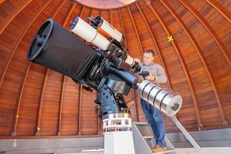 Adventsprogramm in der Sternwarte Rodewisch - In der Sternwarte Rodewisch gibt es ab dem Wochenende vom 26. und 27. November ein spezielles Programm, das Themen wie den Stern von Betlehem und den Weihnachtsstern behandelt. Freitags finden bei klarer Sicht weiter Himmelsbeobachtungen statt.