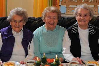 Ältestes Trio wird heute 94 - Deutschlands älteste Drillinge.