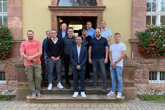 Änderungen im Wechselburger Gemeinderat: CDU gewinnt an Einfluss - Der neue Gemeinderat in Wechselburg (v. l.): Jens Gerstberger, Ines Scholz, Philipp Sacher, Andreas Meinhold, Rico Michael, Bürgermeister Daniel Bergert, Angela Bräunlich, Marcus Theuer, Marco Grahm, Eric Schubert, Henning Schulze. Mit Benjamin Grund und Uwe Bohn fehlen zwei Räte.
