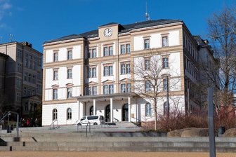 Die im Frühjahr erfolgte Wahl eines neuen Rektors für die Hochschule Mittweida ist nichtig, weil die Vorbereitung rechtswidrig war, entschied das Verwaltungsgericht.