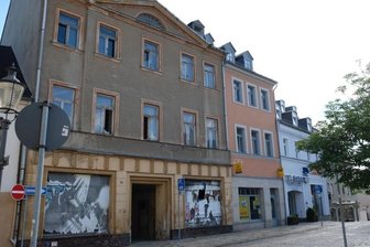 Ärger über Schandfleck am Markt - Für Passanten und Anwohner gleichermaßen ein Ärgernis: das letzte unsanierte Haus am Marktplatz.
